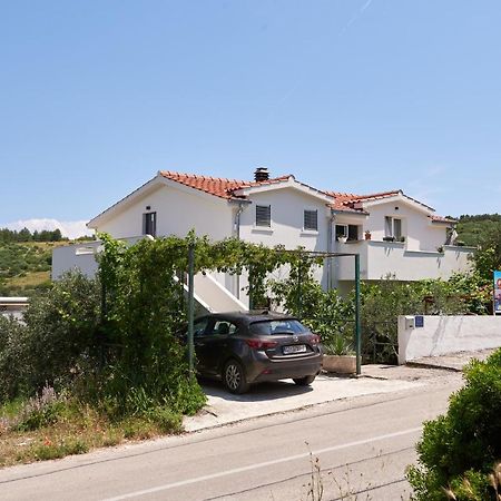 Guesthouse Aria Trogir Bagian luar foto