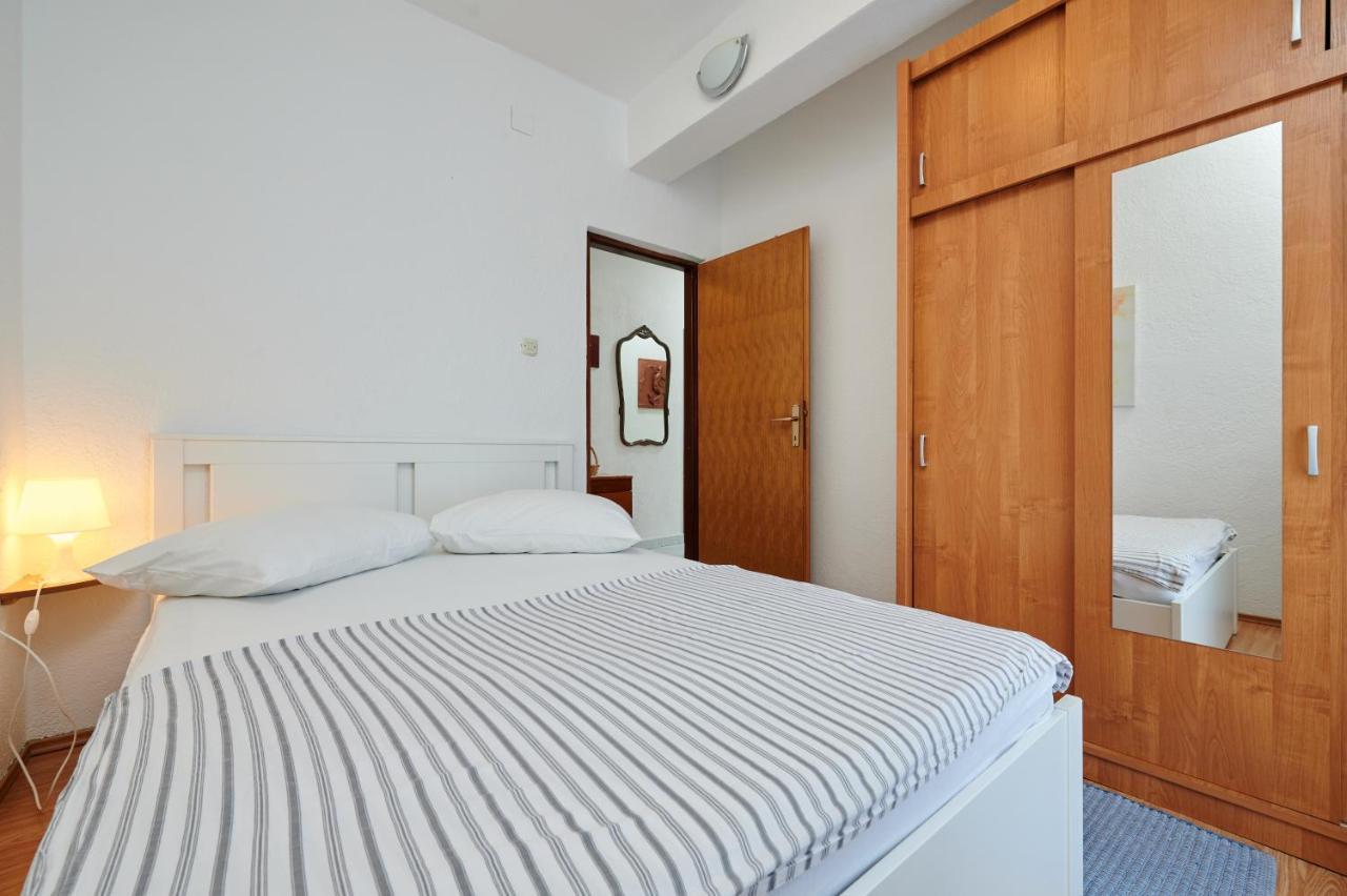 Guesthouse Aria Trogir Bagian luar foto