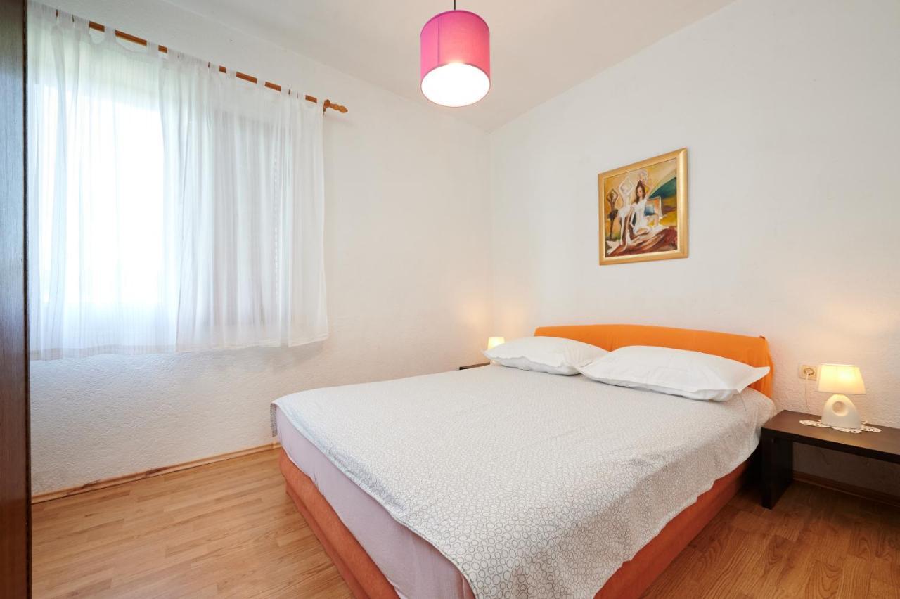 Guesthouse Aria Trogir Bagian luar foto